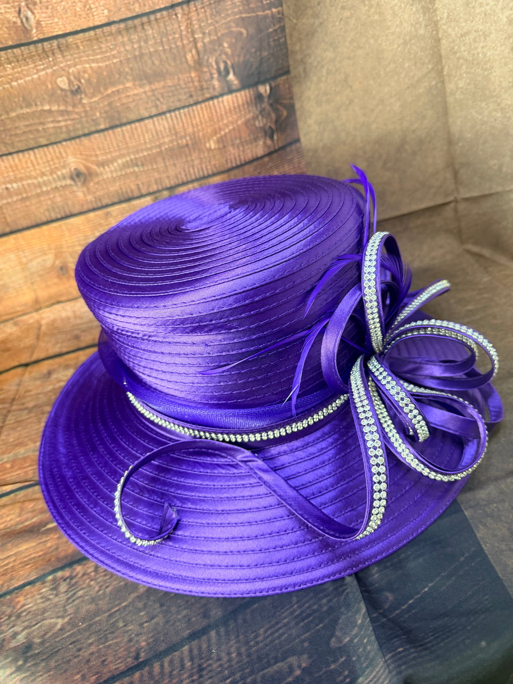 WIDE BRIM CHURCH HAT