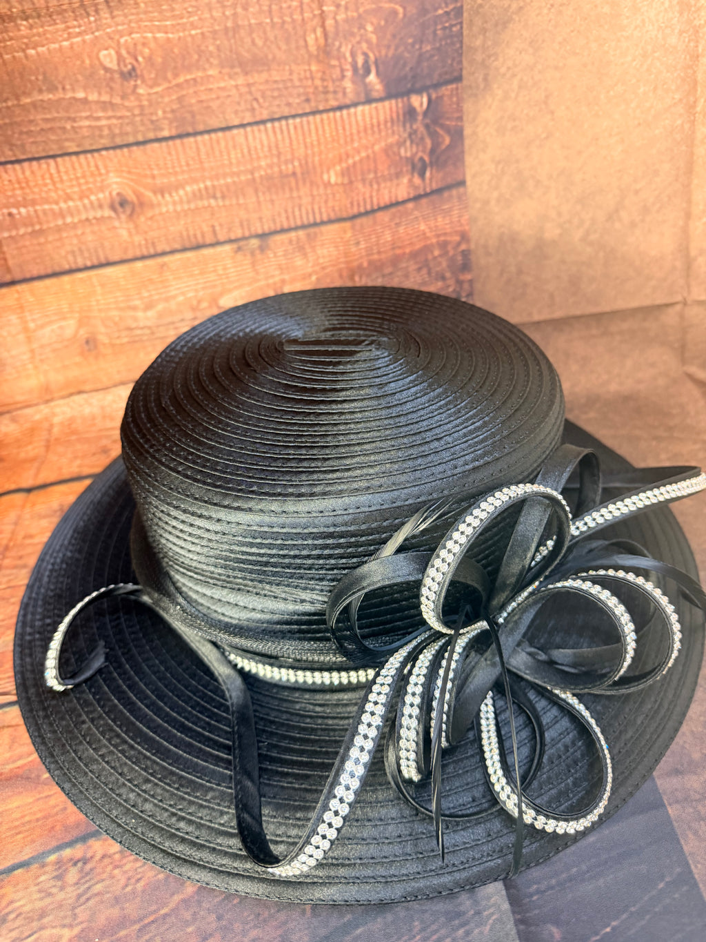 WIDE BRIM CHURCH HAT